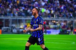 开云体育app-关于巴萨完胜曼城，苏亚雷斯一己之力扛起全队的信息