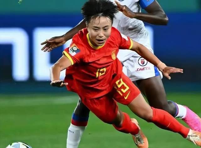 包含澳大利亚女足名将受伤，或无缘下场的词条