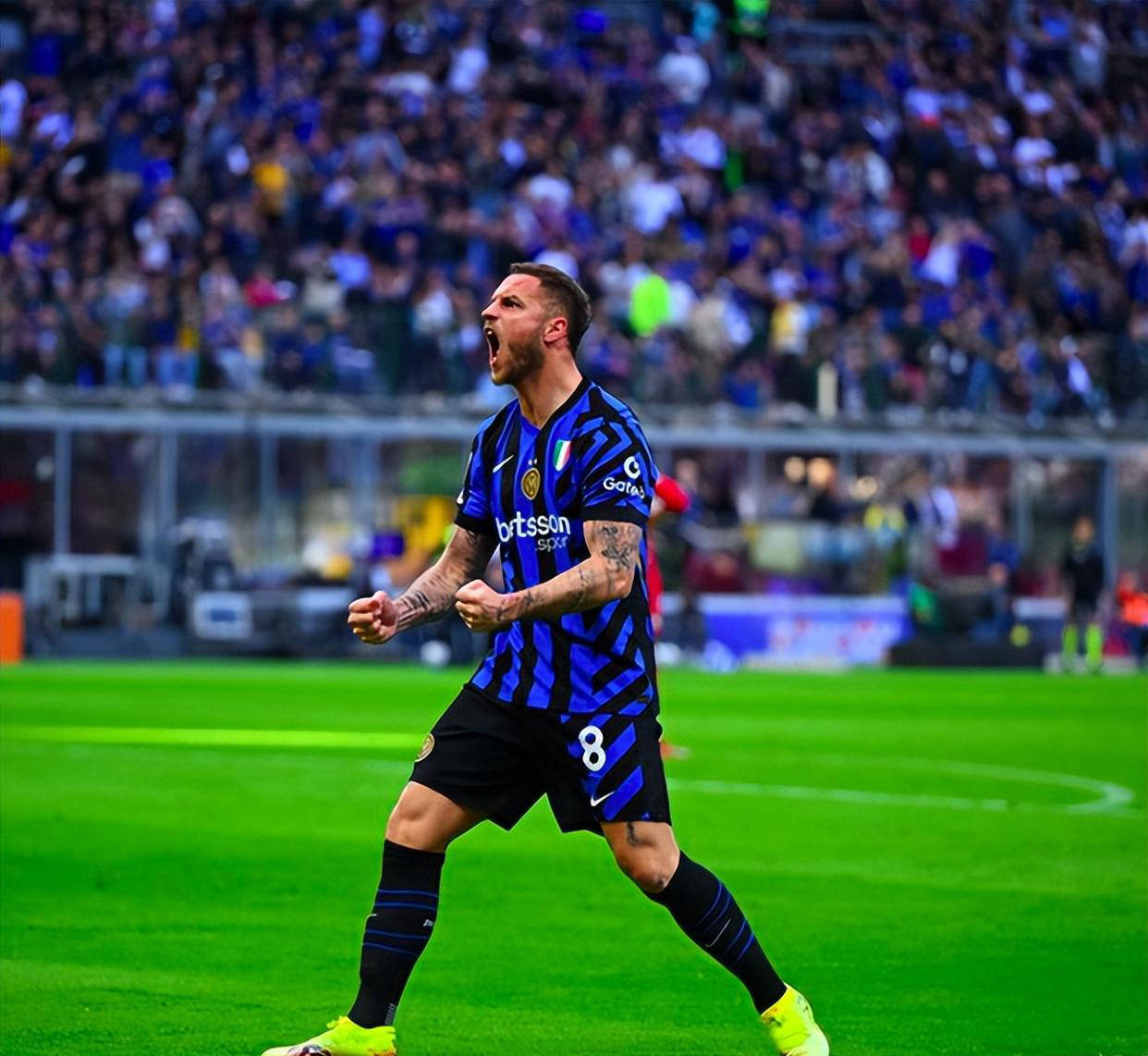 关于巴萨完胜曼城，苏亚雷斯一己之力扛起全队的信息