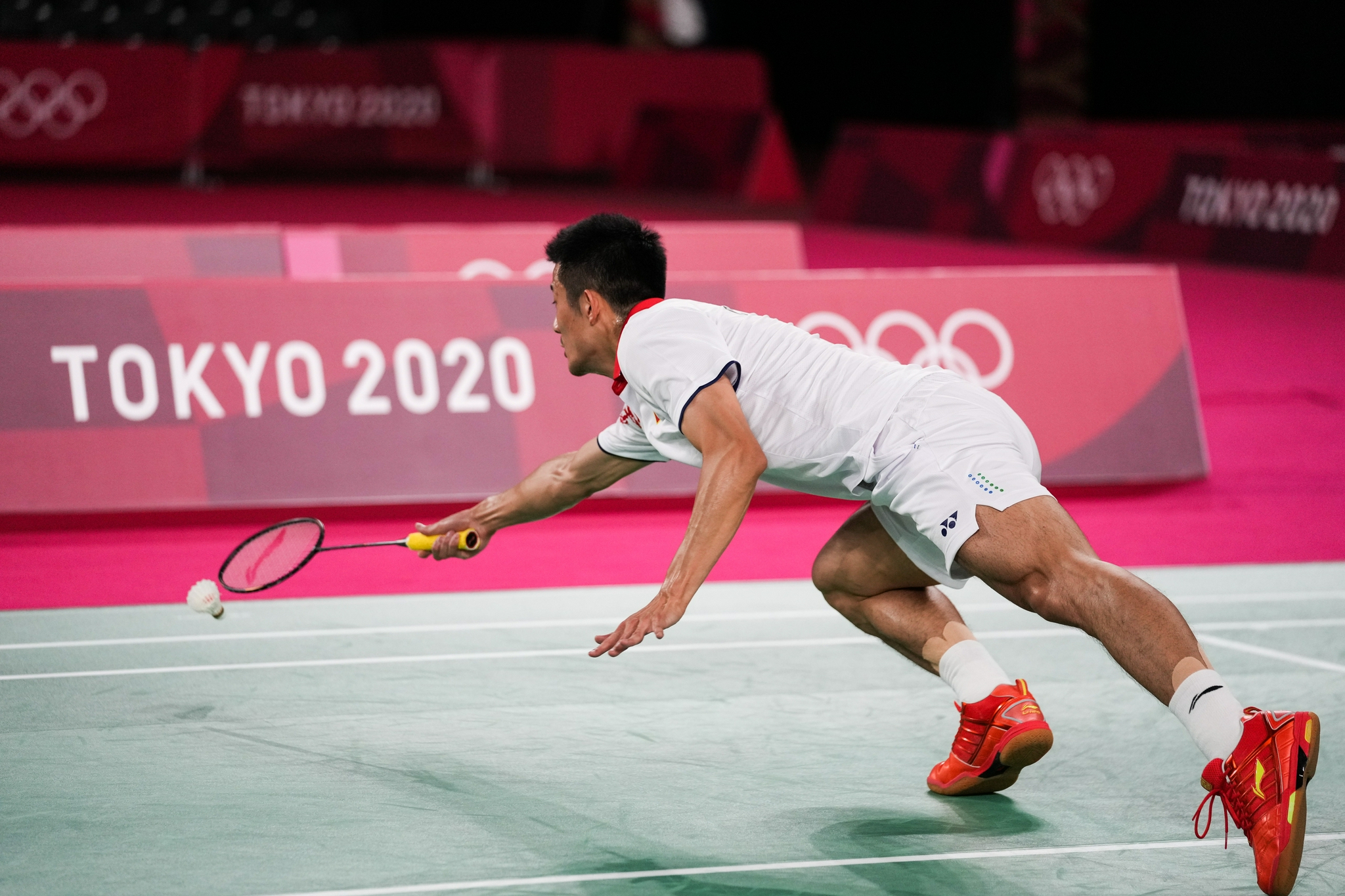 丹麦羽毛球队险胜中国羽毛球队，谌龙统治全场的简单介绍